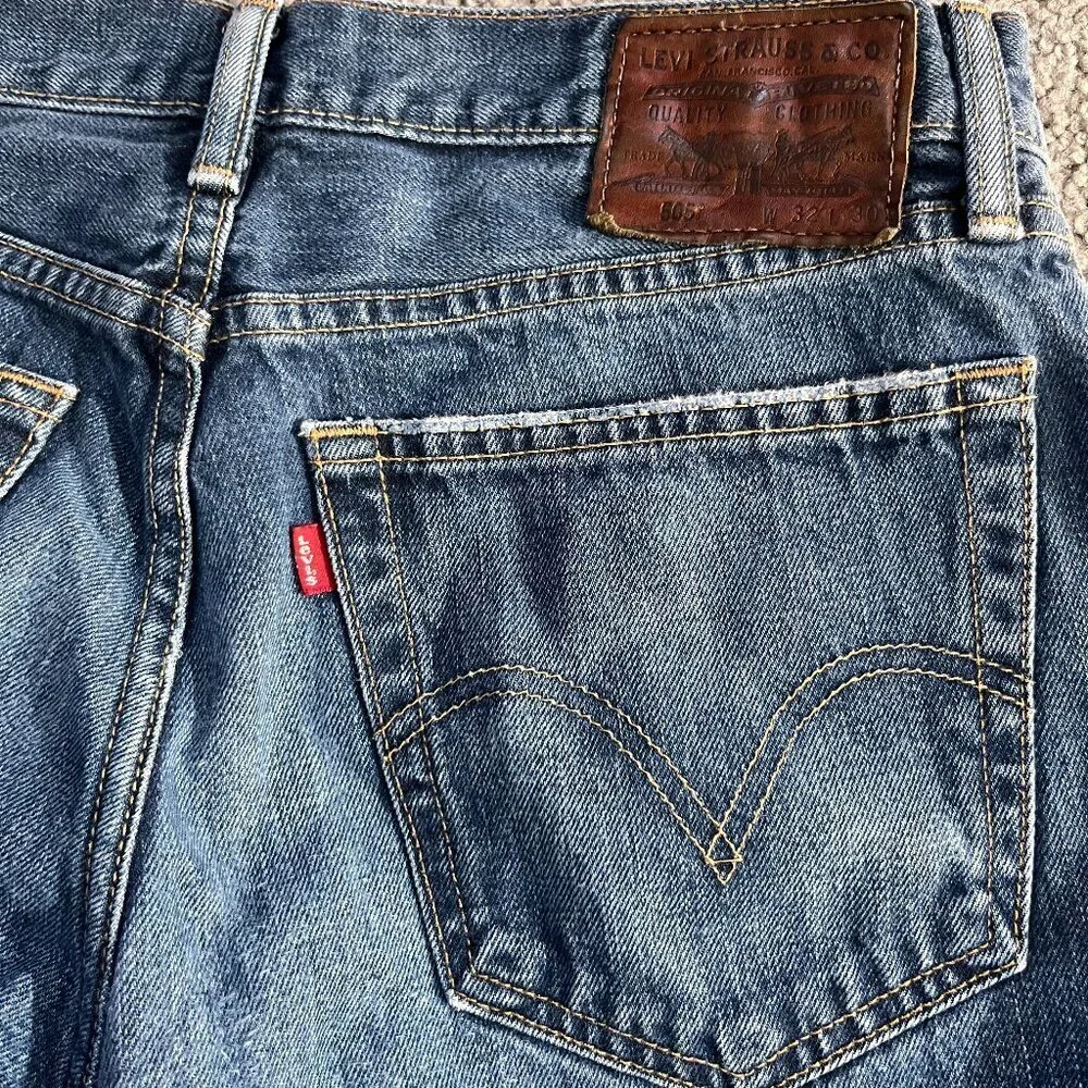 Levi's Classic Straight 505 Jeans in Men's Size W32 L30, Dark Wash - Made in USA